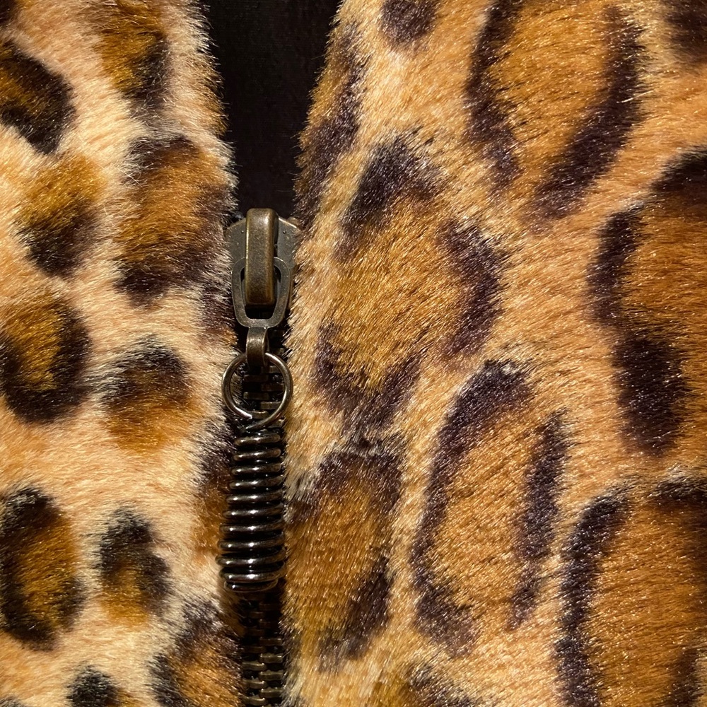 Animal print vest - Picture 3 of 4